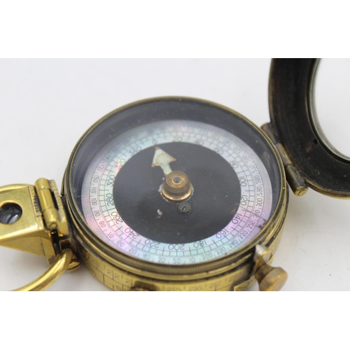 143 - A WWI British brass military compass with makers mark F-L, numbered 112031 and dated 1917 - approx. ... 