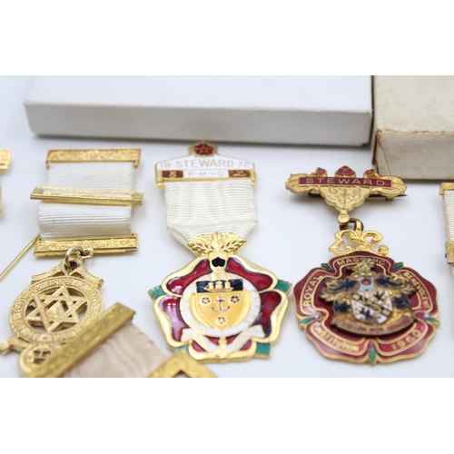 150 - Ten assorted vintage Masonic jewels