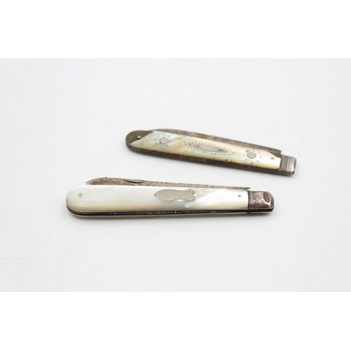 171 - Two hallmarked silver pocket knives - approx. combined gross weight 54 grams