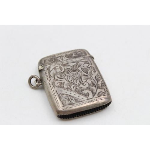 175 - An Edwardian hallmarked Chester silver vesta case with cartouche and floral engraving, dated 1909 - ... 