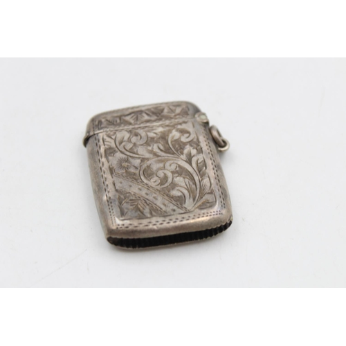 175 - An Edwardian hallmarked Chester silver vesta case with cartouche and floral engraving, dated 1909 - ... 