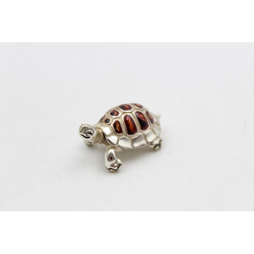 197 - Two .925 silver miniature ornaments, tortoise and gondolier - approx. combined gross weight 23 grams