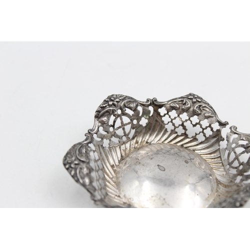 204 - A Victorian hallmarked Birmingham silver 8cm bon bon dish by Matthew Boulton, dated 1876 - approx. g... 