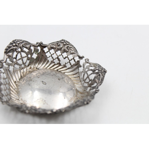 204 - A Victorian hallmarked Birmingham silver 8cm bon bon dish by Matthew Boulton, dated 1876 - approx. g... 