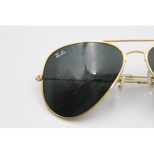 220 - A pair of classic Ray-Ban Aviator gold tone gents sunglasses with original case