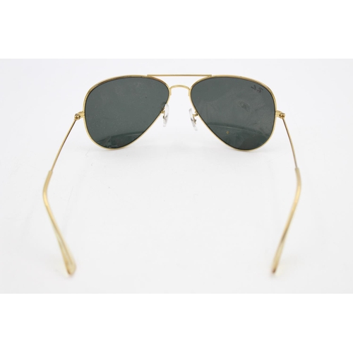 220 - A pair of classic Ray-Ban Aviator gold tone gents sunglasses with original case