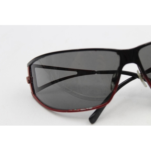 230 - A pair of Versace ladies black and red oversize framed sunglasses