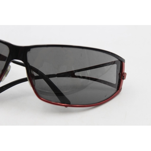 230 - A pair of Versace ladies black and red oversize framed sunglasses