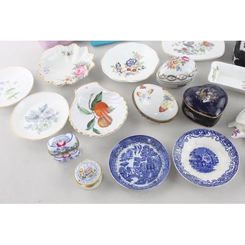 252 - A collection of assorted ceramic trinket boxes and dishes to include Wedgwood black Jasperware, Dres... 