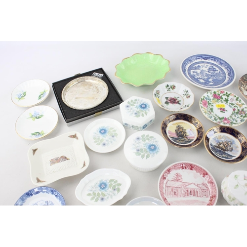 253 - A large collection of assorted ceramic trinket dishes to include Wedgwood Wild Strawberry, Adams, Wa... 