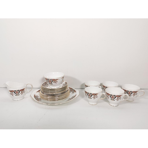 274B - A collection of assorted ceramics to include Royal Standard Ebb Tide thirteen piece tea set, Colclou... 