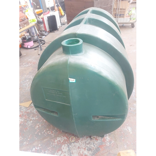 1249 - A green plastic diesel/kerosene tank - approx. 80