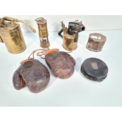 286 - A collection of assorted items to include E. Thomas & Williams Ltd miniature brass miners safety lam... 