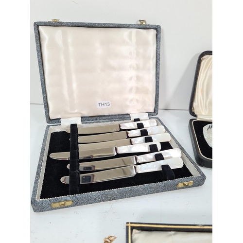 288 - Three vintage cased items, George V EPNS cake knife with hallmarked Sheffield collar, dated 1912 and... 