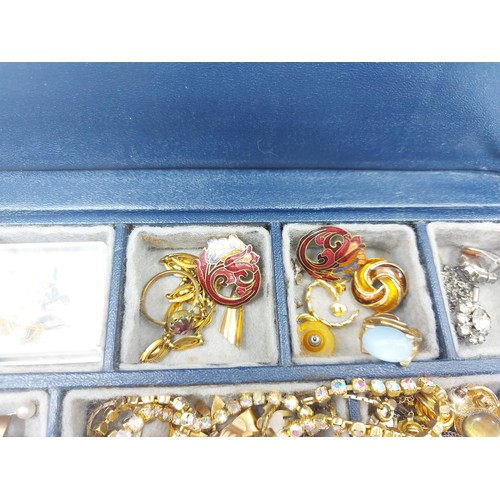 69G - A box containing assorted costume jewellery to include vintage Miracle agate brooch, vintage Bentima... 