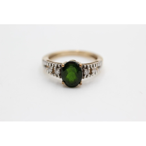 100 - A hallmarked Birmingham 9ct gold diopside and diamond dress ring, size N½ - approx. gross weight 2.9... 