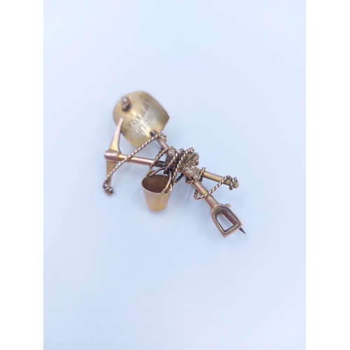 102 - A late 19th century .333 gold South Africa prospectors brooch with shovel, pick and bucket design - ... 