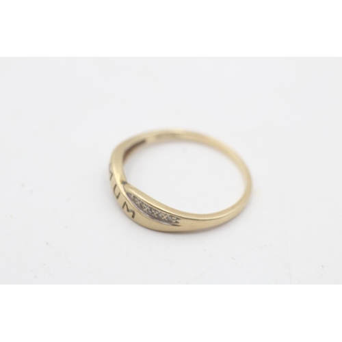 103 - A hallmarked Sheffield 9ct gold diamond 'Mum' dress ring, size S - approx. gross weight 1.9 grams