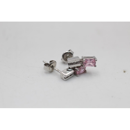 31 - A 9ct white gold clear and pink gemstone drop earrings and bar pendant necklace set - approx. gross ... 