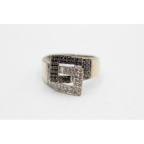 51 - A 9ct gold diamond interlinked ring, size O -approx. gross weight 5.6 grams