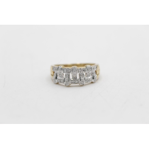 61 - A hallmarked London 9ct gold 0.15ct diamond dress ring, size S -approx. gross weight 3.8 grams