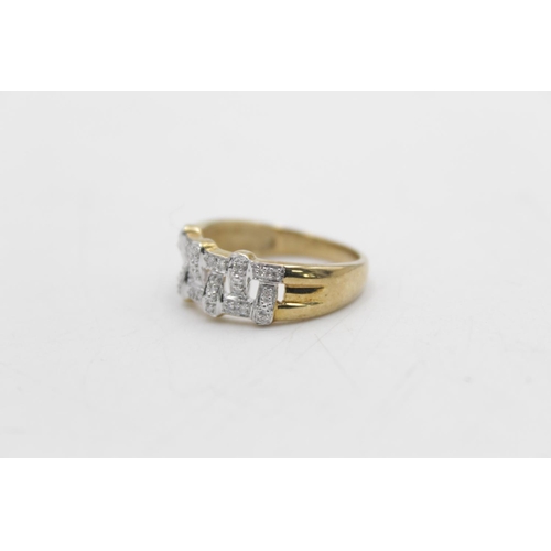 61 - A hallmarked London 9ct gold 0.15ct diamond dress ring, size S -approx. gross weight 3.8 grams