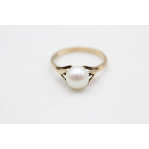 76 - A 9ct gold cultured pearl dress ring, size M½ - approx. gross weight 1.9 grams