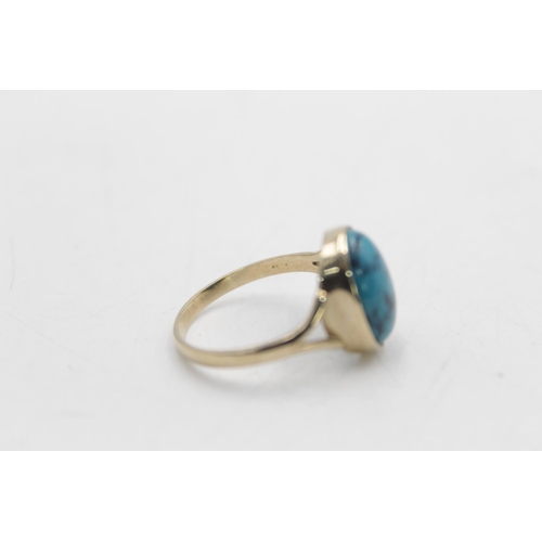 78 - A hallmarked London 9ct gold turquoise cocktail ring, size R - approx. gross weight 3 grams