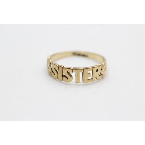 83 - A hallmarked Sheffield 9ct gold 'Sister' ring, size P - approx. gross weight 1.7 grams