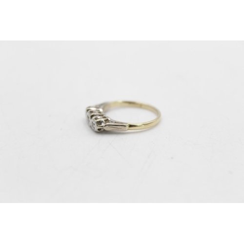 84 - An 18ct gold and white gold diamond trilogy ring, size L - approx. gross weight 3.1 grams