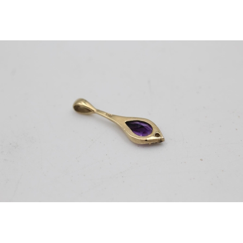 87 - Two 9ct yellow and white gold amethyst and diamond pendants, one heart and one teardrop - approx. gr... 