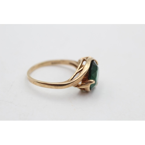 104 - A 9ct gold green synthetic spinel cocktail ring by Birks, size P½ - approx. gross weight 3.8 grams