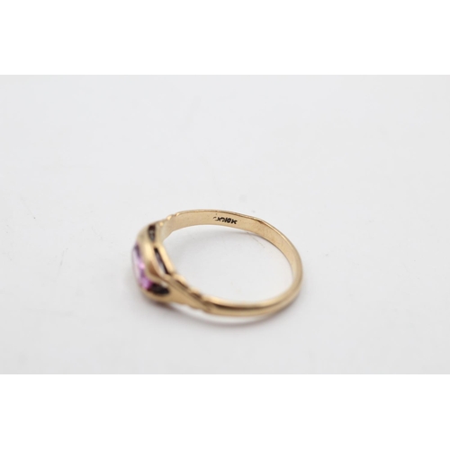 106 - A 9ct gold synthetic sapphire solitaire ring, size L - approx. gross weight 1.7 grams