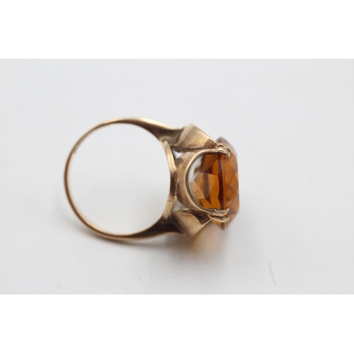 108 - A hallmarked Birmingham 9ct gold synthetic sapphire cocktail ring, size O - approx. gross weight 8.3... 