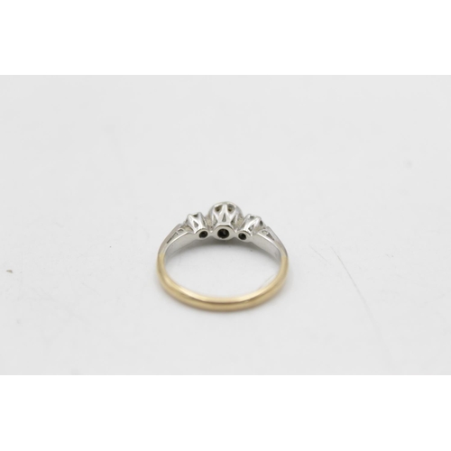 141 - An 18ct gold and platinum diamond and sapphire three stone ring, size I½ - approx. gross weight 2.2 ... 