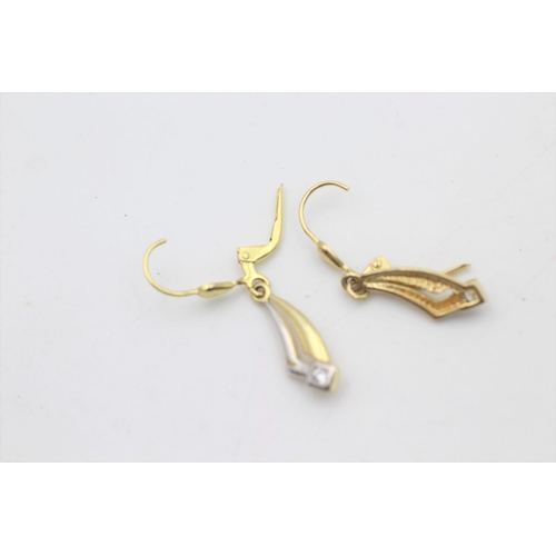 20 - A pair of 9ct gold gemstone drop earrings - approx. gross weight 1.8 grams