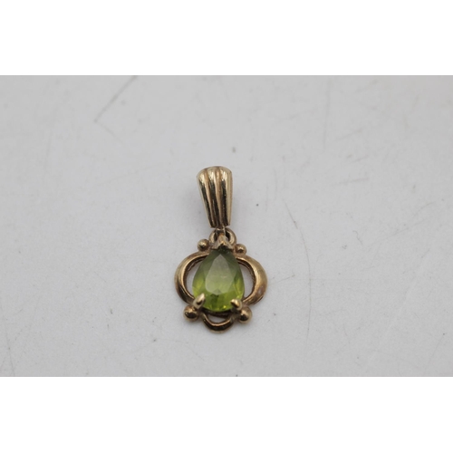 3 - Two 9ct gold gemstone openwork drop pendants, one amethyst and pearl and one peridot - approx. gross... 