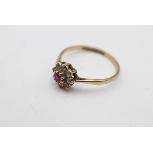 79 - A 9ct gold synthetic spinel and synthetic ruby cluster ring, size Q½ - approx. gross weight 1.7 gram... 