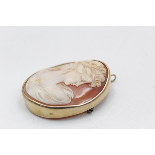 80 - A 9ct gold shell cameo brooch pendant - approx. gross weight 16 grams