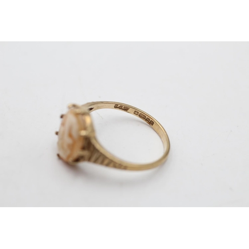 97 - A 9ct gold shell cameo ring, size P½ - approx. gross weight 1.9 grams