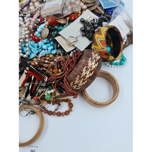 562 - A collection of assorted costume jewellery - approx. gross weight with box 2.9kg