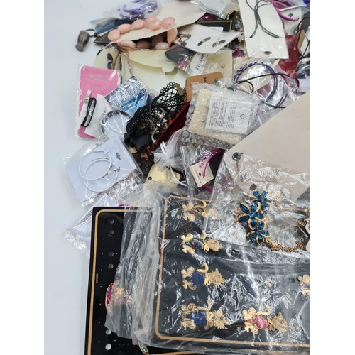 566 - A collection of assorted costume jewellery - approx. gross weight with boxes 3.5kg