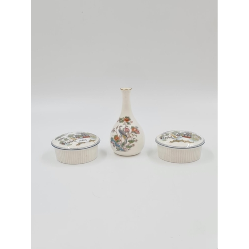 497 - Nine pieces of Wedgwood bone china to include four Chinese Legend trinket dishes and boxes, Kutani C... 