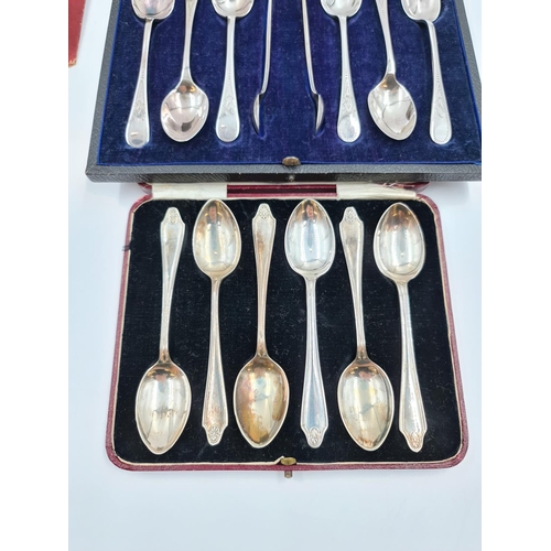 522 - Five boxed items of vintage cutlery to include set of six EPNS tea spoons with matching sugar tongs,... 