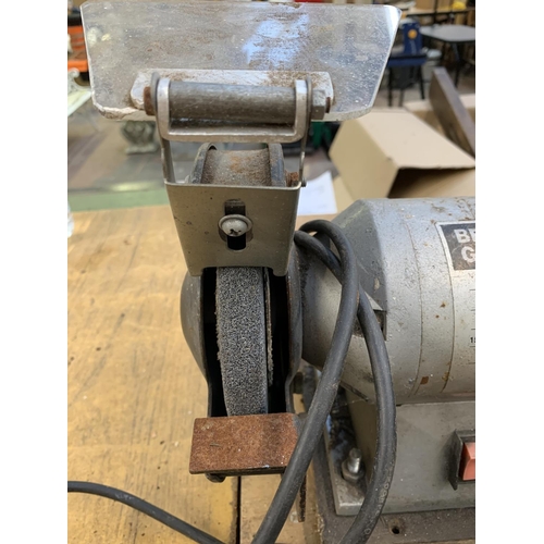 1550 - A Wickes 240v bench grinder