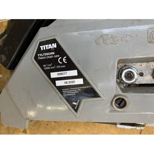 1555 - A Titan TTL759CHN petrol chainsaw