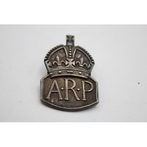 289 - Five WWII .925 sterling silver A.R.P lapel badges