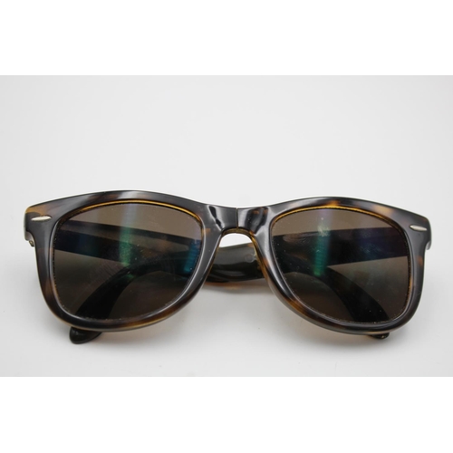 331 - A pair of Ran-Ban folding Wayfarer sunglasses with prescription lenses and case