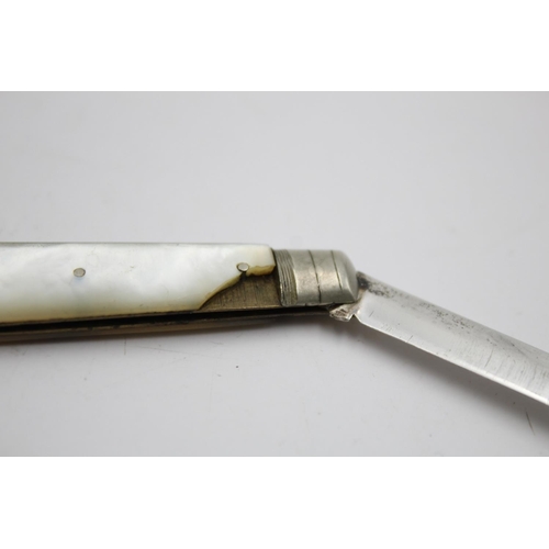 390 - Two antique hallmarked .925 sterling silver knives with mother of pearl handles - approx. gross weig... 