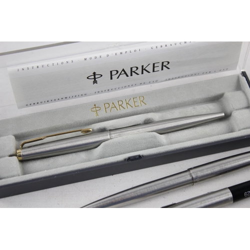 411 - Eight assorted vintage Parker ballpoint pens/biros